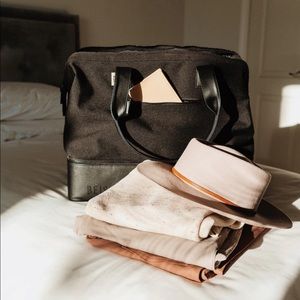 NWT BÉIS The Weekender IN BLACK